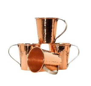 Tasses en cuivre authentiques polies pour un décor rustique et vintage conçues pour améliorer votre collection de verres - Product Image 2