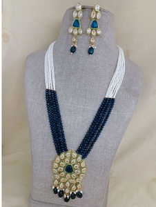Ensemble collier long et boucles d'oreilles classiques et élégants en plaqué or avec pierre en moissanite et aspect perle, bijoux pour femmes, cadeau pour mariage ou fête - Product Image 2