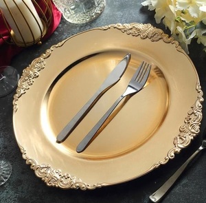 Plateau en métal de style vintage parfait pour les fêtes rustiques, les dîners et les centres de table décoratifs - Product Image 3