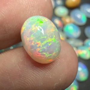 Ópalo Etíope Natural de 2050 Quilates, Cabujón Ovalado Welo Fire, Pulido a Mano, Gema Blanca Curativa para Joyería - Product Image 5