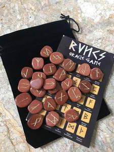 El mejor juego de Runas de Piedra dorada roja de 25 piezas, cristales curativos caídos grabados, técnica de piedras preciosas talladas, Ágata roja, amor religioso para el hogar - Product Image 4