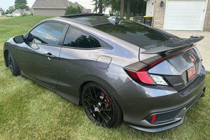 Honda Civic Si Coupé 2018 d'occasion, boîte manuelle 6 vitesses, moteur turbo 4 cylindres - Product Image 3