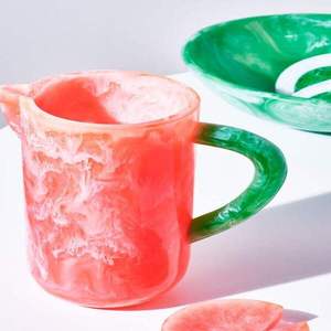 Jarra de resina hecha a mano elegante y moderna, jarra ligera duradera para bebidas, perfecta para el hogar y ocasiones especiales - Product Image 2