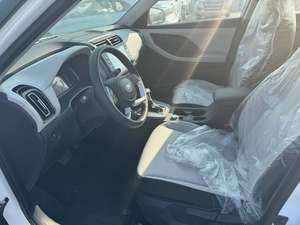 Hyundai Creta 2024 d'occasion en parfait état, faible kilométrage - Product Image 4