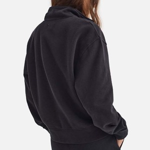 Sudaderas con capucha de manga larga con bolsillos de canguro y logotipo bordado personalizado, sudadera informal transpirable de peso pesado para gimnasio y fitness para mujer - Product Image 6