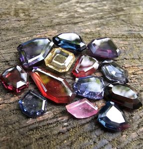 พลอยสปิเนลธรรมชาติ ซิรคอนหายาก ประกายระยิบระยับ เปลี่ยนสีได้ เกรด AA+ แท้ เหมาะสำหรับเครื่องประดับระดับไฮเอนด์ ช่วยบำบัดรักษา - Product Image 4