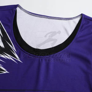 Uniformes de Baloncesto Personalizados Transpirables de Manga Corta para Verano, Uniformes de Baloncesto Unisex para Venta en Línea - Product Image 3