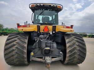 Tractor de Ruedas MAVERICK MT865E 2017, 210HP, 4WD, Alta Productividad, Color Verde, Transmisión por Engranajes - Product Image 6