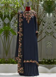 Elegante Kurta largo con vestido Sarara Hermosas cuentas de cristal Dabka y adorno de botón de encaje para fiestas y bodas 2022 - Product Image 2