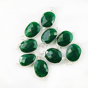 Conjunto de bisel de ónix verde Colgante de piedras preciosas con chapado en oro Plata de Ley 925 Forma desigual Estilo indio Suministro al por mayor - Product Image 1