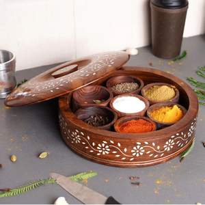 Boîte Masala élégante en bois de Sesham pour la cuisine avec plusieurs sections et finition artisanale artistique - Product Image 4