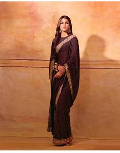Sari de Seda Georgette Pura con Blusa Bordada de Gujarat para Mujer, Exportado por R & D - Product Image 2