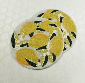 Napperon perlé citrons fait main - Product Image 1