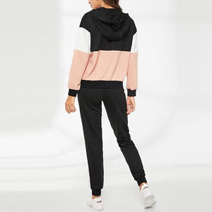 เซ็ตวิ่งสำหรับผู้หญิงมุสลิมทรงลำลองมีฮู้ดทรงปกติสีพื้นสำหรับฤดูหนาวทันสมัย - Product Image 4