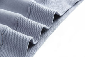 Sweat-shirt sur mesure pour hommes avec capuche Design solide et prix doublé imprimé avec logo personnalisé - Product Image 4