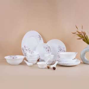 Service de table en porcelaine opale florale moderne durable blanche de 33 pièces - Product Image 6