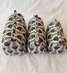 Ensemble de trousses de voyage en coton écologique matelassé, imprimé floral vintage et animalier, trousses de toilette avec grande capacité et fermeture à glissière - Product Image 1