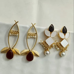 Boucles d'oreilles uniques en perles à double pierre faites à la main pour femmes Design naturel paires de boucles d'oreilles en laiton en vrac bijoux en gros - Product Image 1