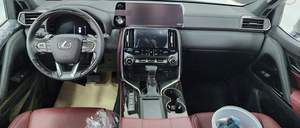 Nouveau / OCCASION 2025 LEXUS LX500 V6 TWIN TURBO Caméra arrière 360° Capacité de charge 31-40T Émissions Diesel / Essence Automatique À VENDRE - Product Image 4