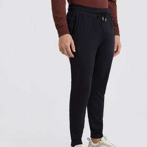 Pantalon de survêtement en polyester pour hommes Fabricant OEM Ensemble de jogging de sport Qualité supérieure Approvisionnement en vrac - Product Image 5