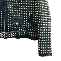 Blouson Bomber Rétro Rock Punk Personnalisé avec Logo pour Hommes et Femmes en Cuir de Vachette, Clous Métalliques, Plumes, Capuche, Écologique, Haute Qualité, Printemps, Décontracté