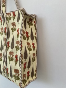 Bolso de mano de algodón acolchado de Color sólido bordado para mujer india, estampado a mano, diseño de Jugle, cadenas con cremallera, hombro - Product Image 6