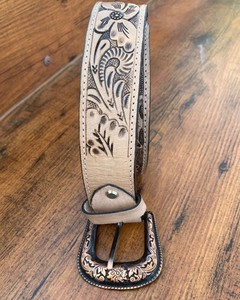 Top vente Vintage Western Cowboy Style repoussé à la main en cuir alliage boucle ceintures à la main en cuir véritable ceintures florales pour unisexe - Product Image 2