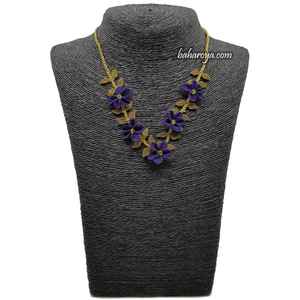 İğne Oyası Yıldız Kolye Mor Elegante collar de moda con estrella e Iğne Oyası - Product Image 1