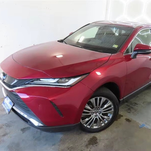 Venza X-LE LHD 2022 Usado en Buen Estado - Product Image 1