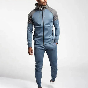 Survêtement de sport personnalisé pour hommes au meilleur prix pour le jogging, la course à pied, survêtement d'entraînement à capuche avec motif solide pour l'entraînement sportif - Product Image 6