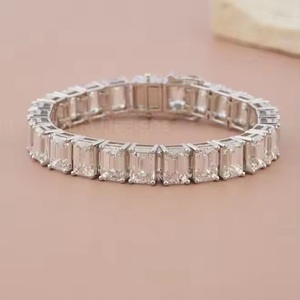 Bracelet de tennis avec émeraude de 13 carats et diamants de laboratoire Bracelet de tennis élégant en or rose massif 14 carats avec gros diamants CVD - Product Image 5