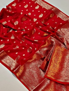 Op Maat Gemaakte Brokaat Zijde Sari 'S In Rode Kleur Met Gouden Randen Ideaal Voor Bruiloftskleding En Trouwjurk Ontwerpers