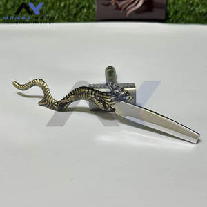 Cool Golden Dragon Hair Cutting Razor Barbers Cuchillo de afeitar de adelgazamiento elegante Herramienta de estilista de peluquero Premium Diseño duradero - Product Image 4