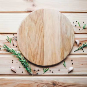 Planche à découper en bois de forme ronde et plateau de service simple - tendance durable et élégante - Product Image 1