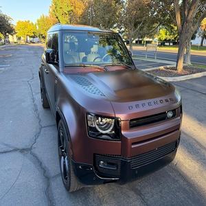 2025 Land Rover Defender 110 P400 Édition Sedona 395 ch 6 cylindres Transmission automatique AWD - Product Image 1