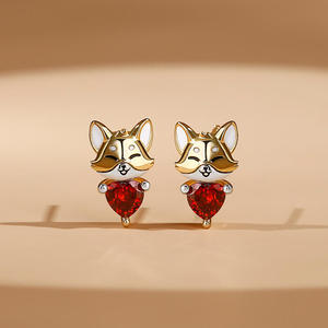 Boucles d'oreilles clous en argent sterling Jeulia Hug Me Baby Fox en forme de cœur, cadeau idéal - Product Image 4