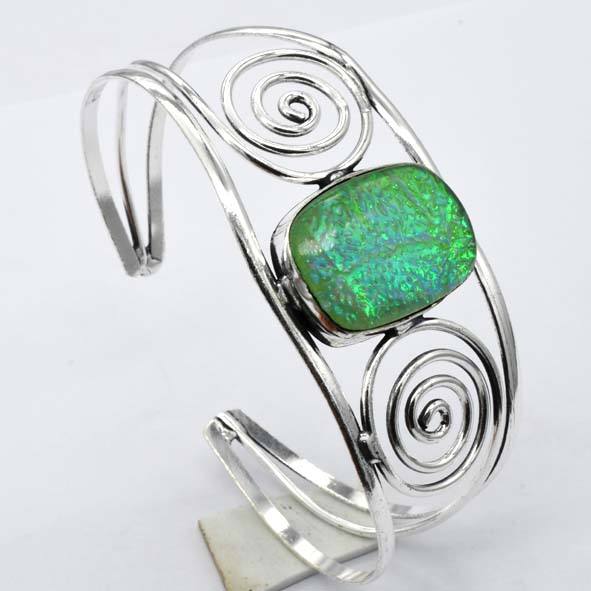 สีเขียว