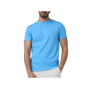 T-shirts classiques en coton, coupe classique, fabriqués avec un tissu respirant offrant un confort toute la journée, disponibles en modèles unis élégants. - Product Image 1