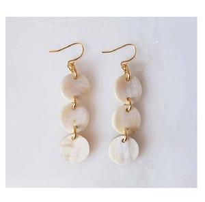 Bijoux à la mode de conception américaine Boucles d'oreilles en résine Big Hoop Round Shape Vintage Multi Color Jewelry Earring At Best Rates - Product Image 2