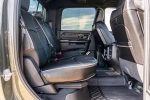 2023 2500 Power AWD Bajo Kilometraje Turbo Cuero Transmisión Automática Volante a la Izquierda Color Oscuro Gasolina - Product Image 6