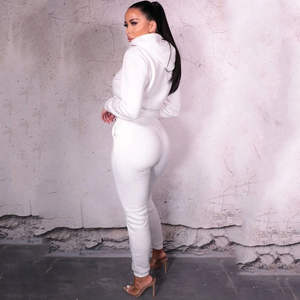 2025 femmes survêtement deux pièces recadrée à capuche et survêtement pantalon ensemble vêtements de sport décontractés tenue blanc confortable OEM Service - Product Image 2