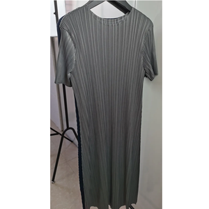 เดรสเซ็กซี่สำหรับผู้หญิงเสื้อผ้าพิมพ์ลายขนาดใหญ่พิเศษสีทึบฤดูร้อนใหม่ - Product Image 3