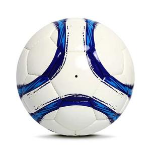 Ballon de football en cuir PU de haute qualité, dernier design, taille et poids officiels, logo personnalisé, vessie en butyle durable et légère - Product Image 4