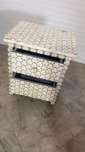 Table d'appoint moderne à 2 tiroirs en bois massif faite à la main, incrustation d'os floral, nacre incrustée, meubles de chambre à coucher pour salon, meubles de maison - Product Image 2