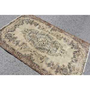 3.9x6.3 ft Vintage Turkish Rug, Area Rug, <b>Brown</b> Polka dot Rug - Product Image 4