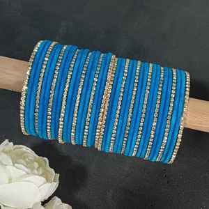 Ensemble de bracelets indiens Rhinestone CZ Crystal Wedding Bridal Velvet Bangle Bracelets Bijoux pour femmes filles (lot de 44) - Product Image 2