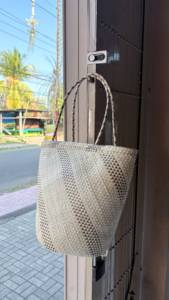 Handmade Vintage Straw <b>Tote</b> <b>Bag</b> with Solid Color Pattern Open Top Design Bali Origin <b>Beach</b> Travel Shopping - Product Image 5