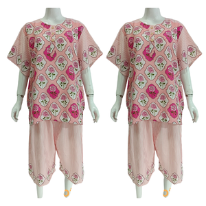 Pijama elegante de rayón de dos piezas para mujer, ropa de descanso relajada con patrón floral informal para el hogar y la ropa de dormir - Product Image 5