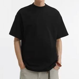 Camiseta recortada ligera de 250GSM hecha en Pakistán, bonito diseño de Anime de gran tamaño, varios colores sólidos, precio de venta de la más alta calidad para - Product Image 2