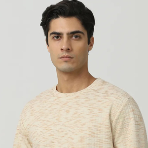 Sweat-shirt sport à col rond noir chaud et confortable coupe régulière 77% coton 23% polyester recyclé solide style décontracté pour l'automne personnalisé - Product Image 4